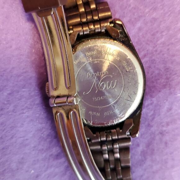 Diamond ARMITRON Now Vintage Watch main image 4